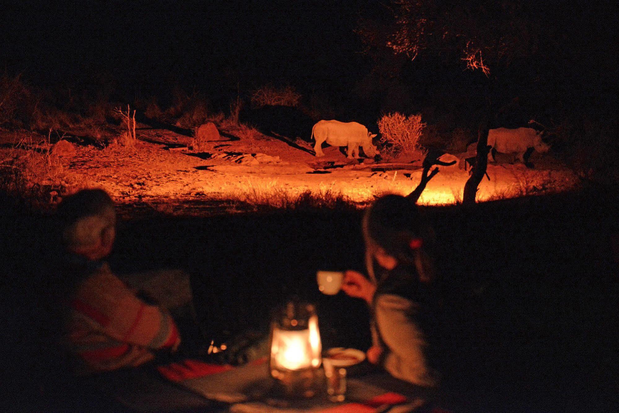 שמורת הציד מאדיקווה Etali Safari Lodge מראה חיצוני תמונה